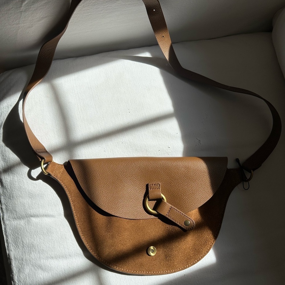 BRAND NEW Banana Republic Cognac Brown Leather Belt/Crossbody Bag